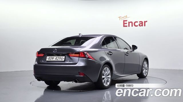 Lexus IS250 Supreme XE30 2014 — фото 2