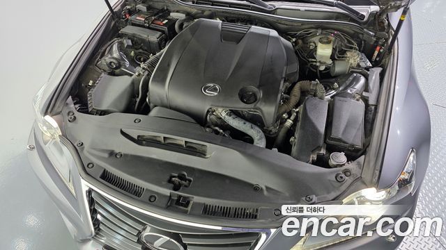 Lexus IS250 Supreme XE30 2014 — фото 6