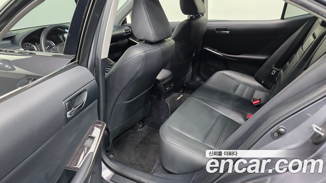 Lexus IS250 Supreme XE30 2014 — фото 12