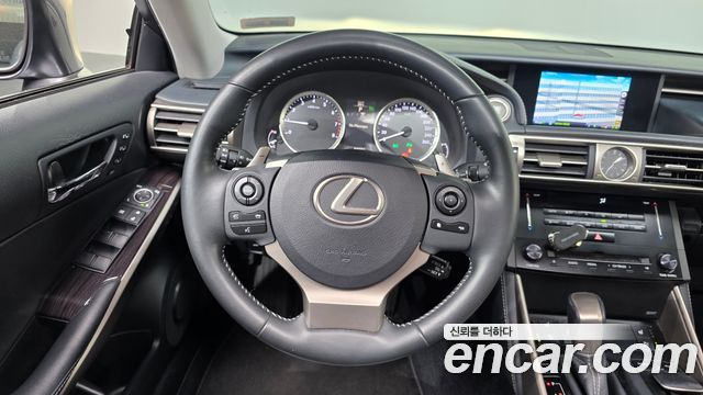 Lexus IS250 Supreme XE30 2014 — фото 13
