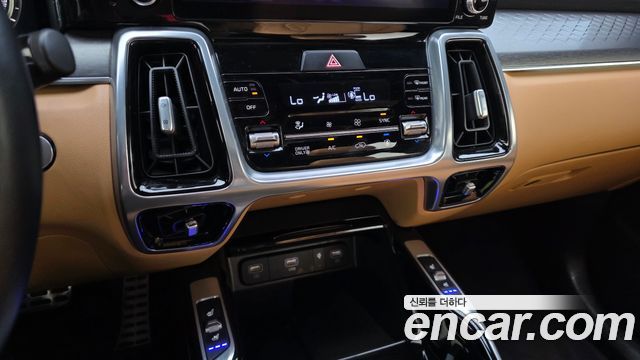 Kia Sorento (IV) HEV 1.6 2WD Signature 2023 — фото 16