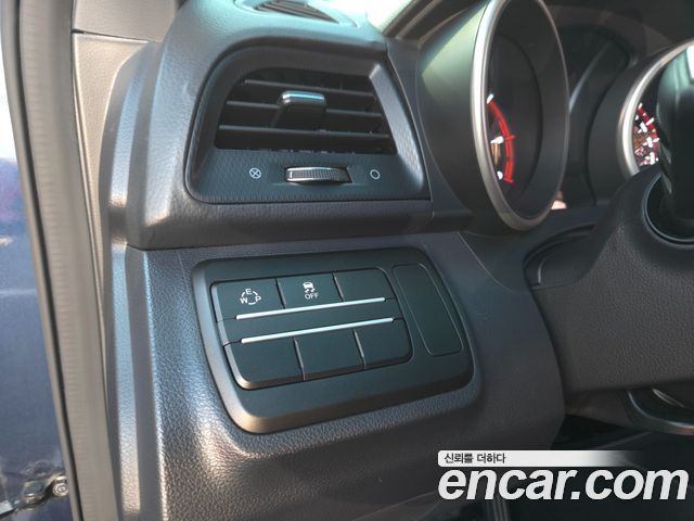 KG Mobility (SsangYong) Tivoli Air Diesel IX 2WD 2018 — фото 19
