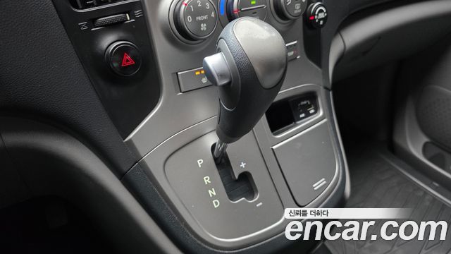 Hyundai Grand Starex Guard car of children 2015 — фото 9