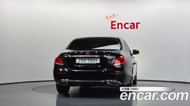 Mercedes-Benz E-Class (W213) E300 Avantgarde 2019 — фото 4
