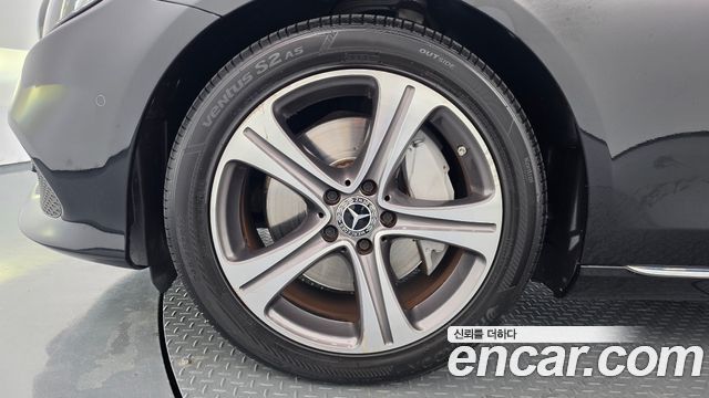 Mercedes-Benz E-Class (W213) E300 Avantgarde 2019 — фото 5