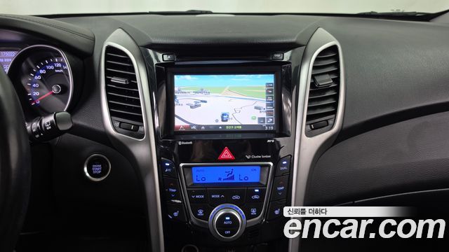 Hyundai i30 (New) Diesel 1.6 VGT PYL 2014 — фото 14