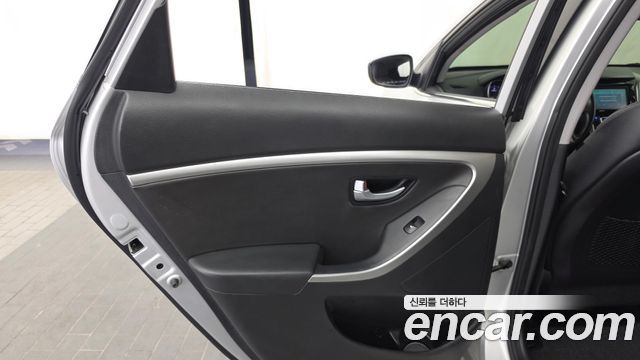 Hyundai i30 (New) Diesel 1.6 VGT PYL 2014 — фото 25