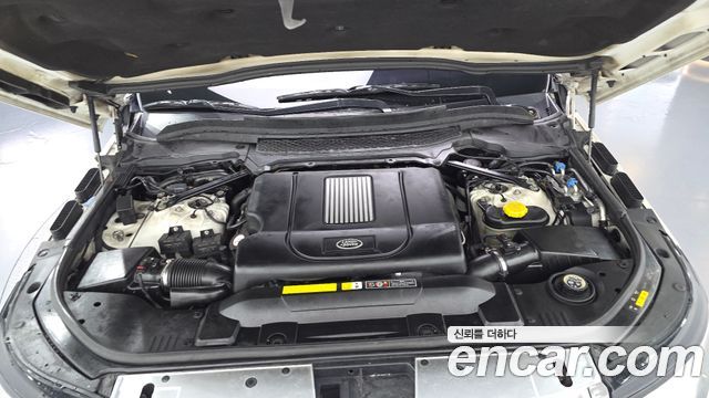 Land Rover Range Rover (IV) 4.4 SDV8 AB DIESEL 2015 — фото 6