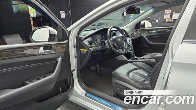 Hyundai Sonata (LF) 2.0 Premium 2015 — фото 10