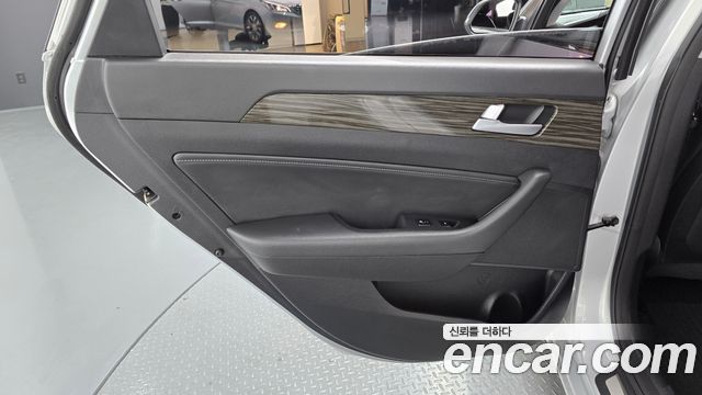 Hyundai Sonata (LF) 2.0 Premium 2015 — фото 25