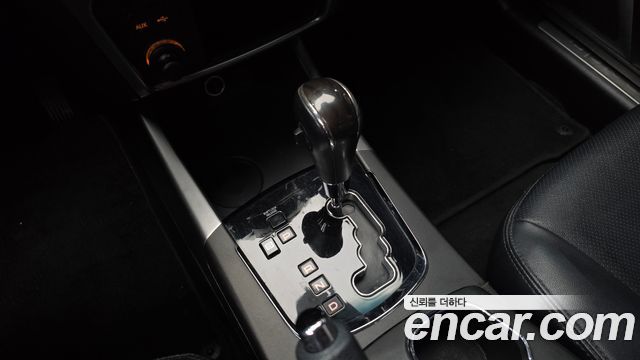 KG Mobility (SsangYong) Korando C 2.0 Advanture 60th Edition 2WD 2015 — фото 9