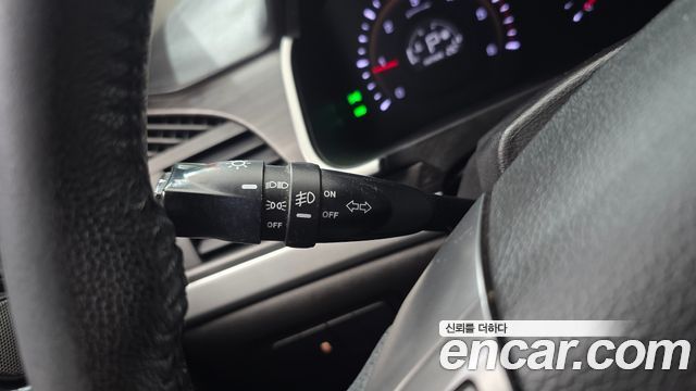 KG Mobility (SsangYong) Korando C 2.0 Advanture 60th Edition 2WD 2015 — фото 16