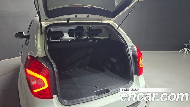 KG Mobility (SsangYong) Korando C 2.0 Advanture 60th Edition 2WD 2015 — фото 20