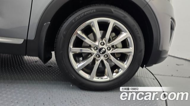 Kia Sorento Diesel 2.0 2WD Noblesse 2015 — фото 21