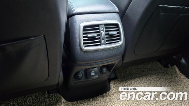 Kia Sorento Diesel 2.0 2WD Noblesse 2015 — фото 31