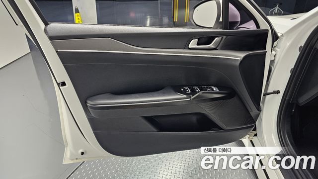 Kia K5 (III) 2.0 LPI(Renter car) Trandy 2021 — фото 24