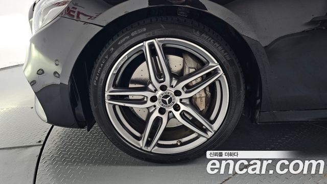 Mercedes-Benz E-Class (W213) E300 AMG Line 2019 — фото 5