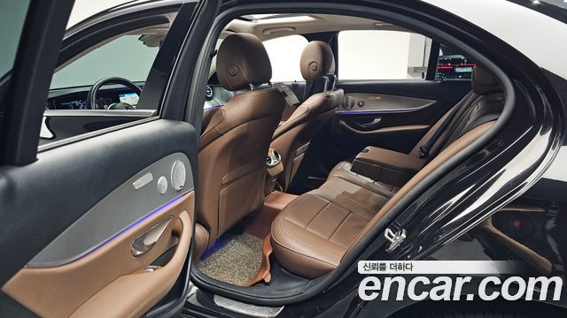 Mercedes-Benz E-Class (W213) E300 AMG Line 2019 — фото 12
