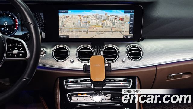 Mercedes-Benz E-Class (W213) E300 AMG Line 2019 — фото 17