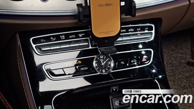 Mercedes-Benz E-Class (W213) E300 AMG Line 2019 — фото 20