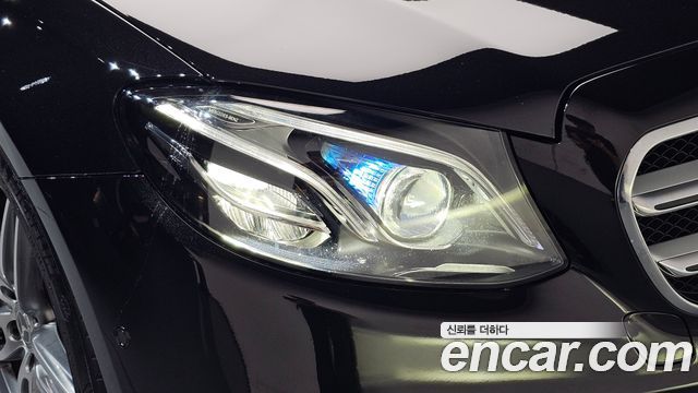 Mercedes-Benz E-Class (W213) E300 AMG Line 2019 — фото 22