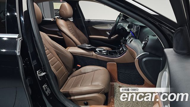 Mercedes-Benz E-Class (W213) E300 AMG Line 2019 — фото 26
