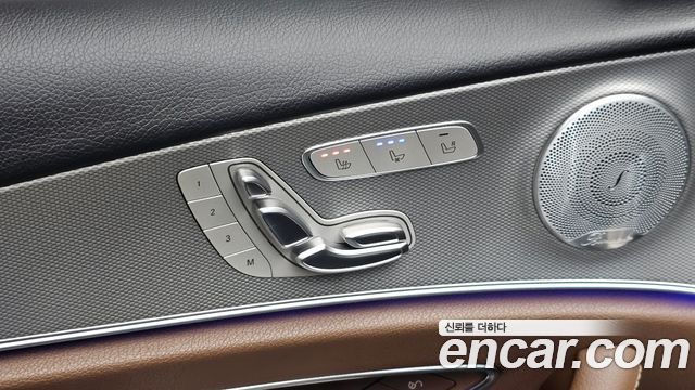 Mercedes-Benz E-Class (W213) E300 AMG Line 2019 — фото 29