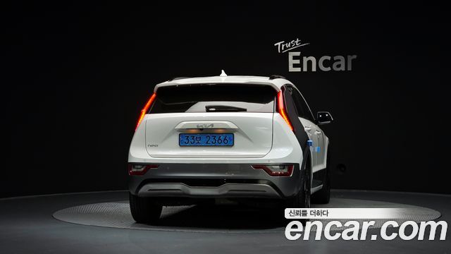 Kia Niro EV Earth 2023 — фото 4