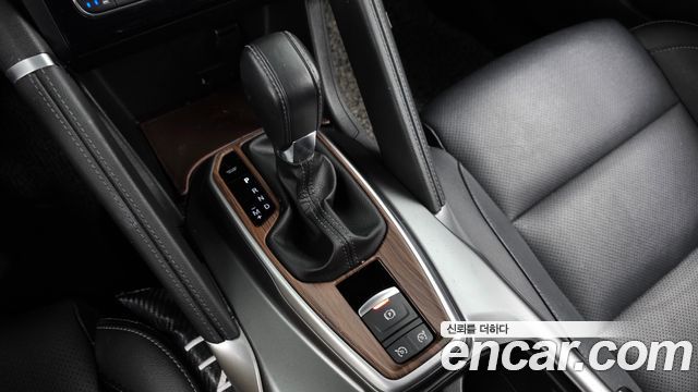 Renault Korea QM6 2.0 LPe LE Signature 2WD 2023 — фото 9