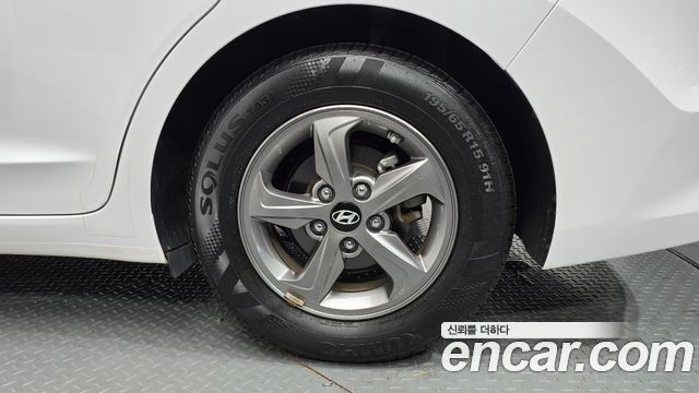 Hyundai Avante (AD) 1.6 GDI Smart 2017 — фото 24