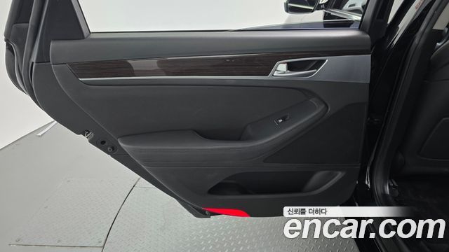 Genesis G80 3.3 GDI Luxury 2017 — фото 25