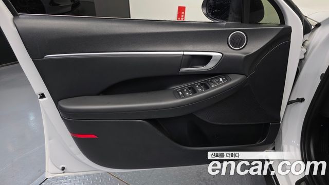 Hyundai Sonata (DN8) 2.0 Premium 2021 — фото 24