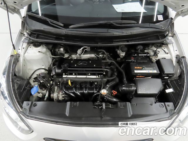 Hyundai Accent (New) 1.4 VVT Premier 2012 — фото 6