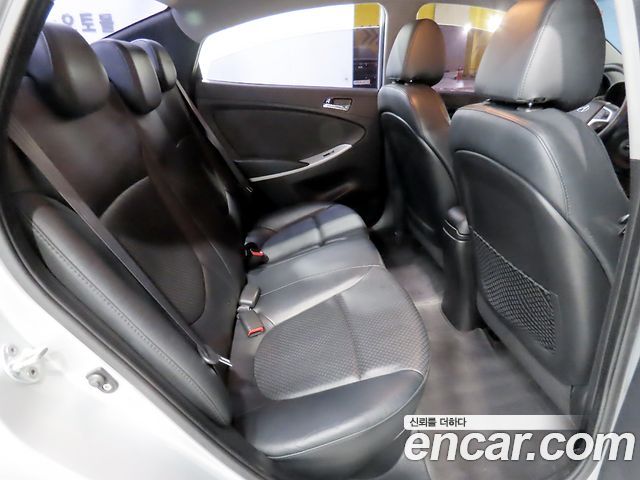 Hyundai Accent (New) 1.4 VVT Premier 2012 — фото 10