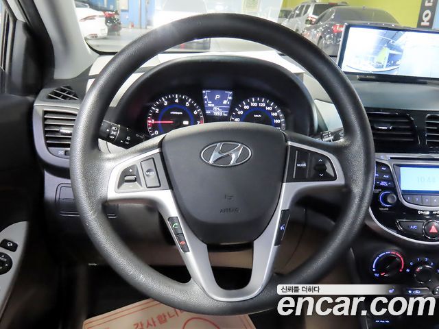 Hyundai Accent (New) 1.4 VVT Premier 2012 — фото 15