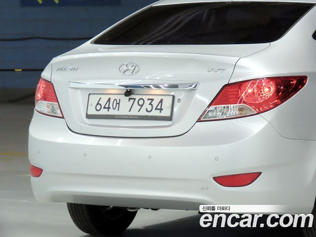 Hyundai Accent (New) 1.4 VVT Premier 2012 — фото 21