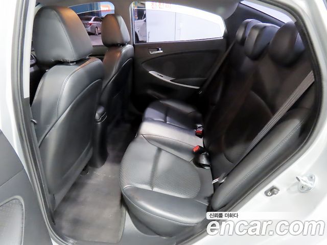 Hyundai Accent (New) 1.4 VVT Premier 2012 — фото 23
