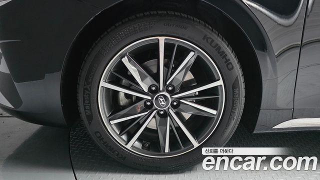 Hyundai Grandeur (IG) 2.5 Le Blanc 2023 — фото 5