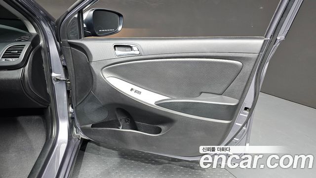 Hyundai Accent (New) 1.4 VVT Premium 2016 — фото 24