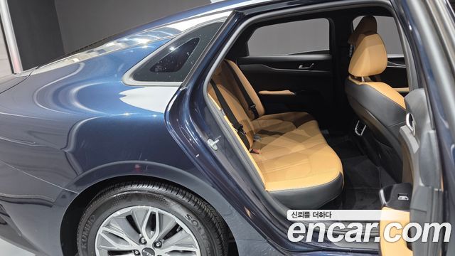 Kia K5 Hybrid (III) Prestige 2023 — фото 12
