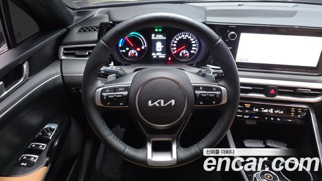 Kia K5 Hybrid (III) Prestige 2023 — фото 13