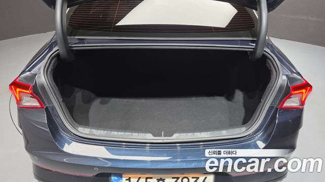 Kia K5 Hybrid (III) Prestige 2023 — фото 20