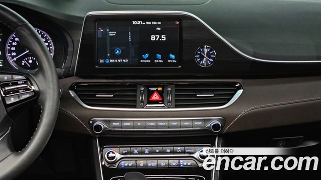 Hyundai Grandeur Hybrid (IG) Exclusive Special 2019 — фото 13