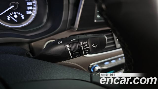Hyundai Grandeur Hybrid (IG) Exclusive Special 2019 — фото 19