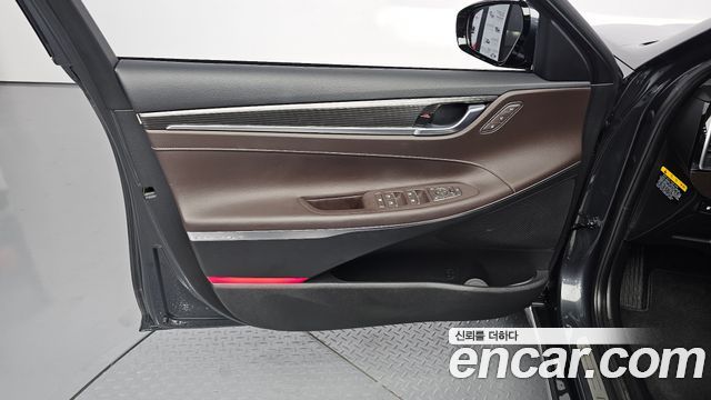 Hyundai Grandeur Hybrid (IG) Exclusive Special 2019 — фото 24