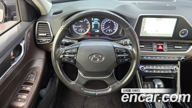 Hyundai Grandeur (IG) 3.0 Exclusive Special 2018 — фото 13