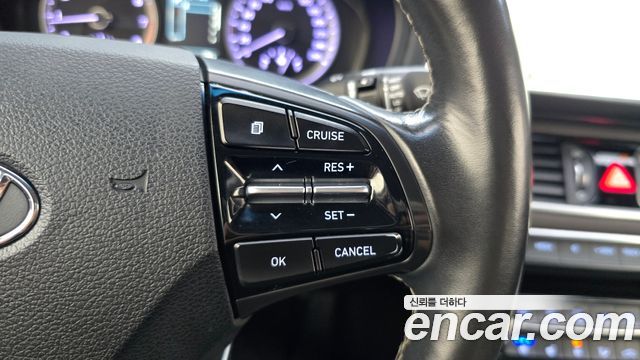 Hyundai Grandeur (IG) 3.0 Exclusive Special 2018 — фото 16