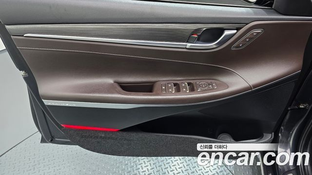 Hyundai Grandeur (IG) 3.0 Exclusive Special 2018 — фото 24
