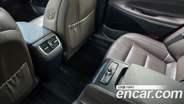 Hyundai Grandeur (IG) 3.0 Exclusive Special 2018 — фото 30