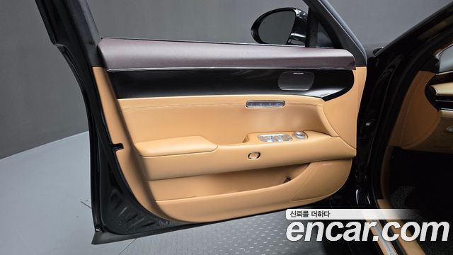 Genesis G90 (RS4) Gasoline 3.5 Turbo AWD 2022 — фото 24